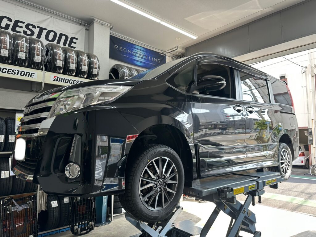 【タイヤ交換】ノア×ブリヂストン「Playz PX-RVⅡ」