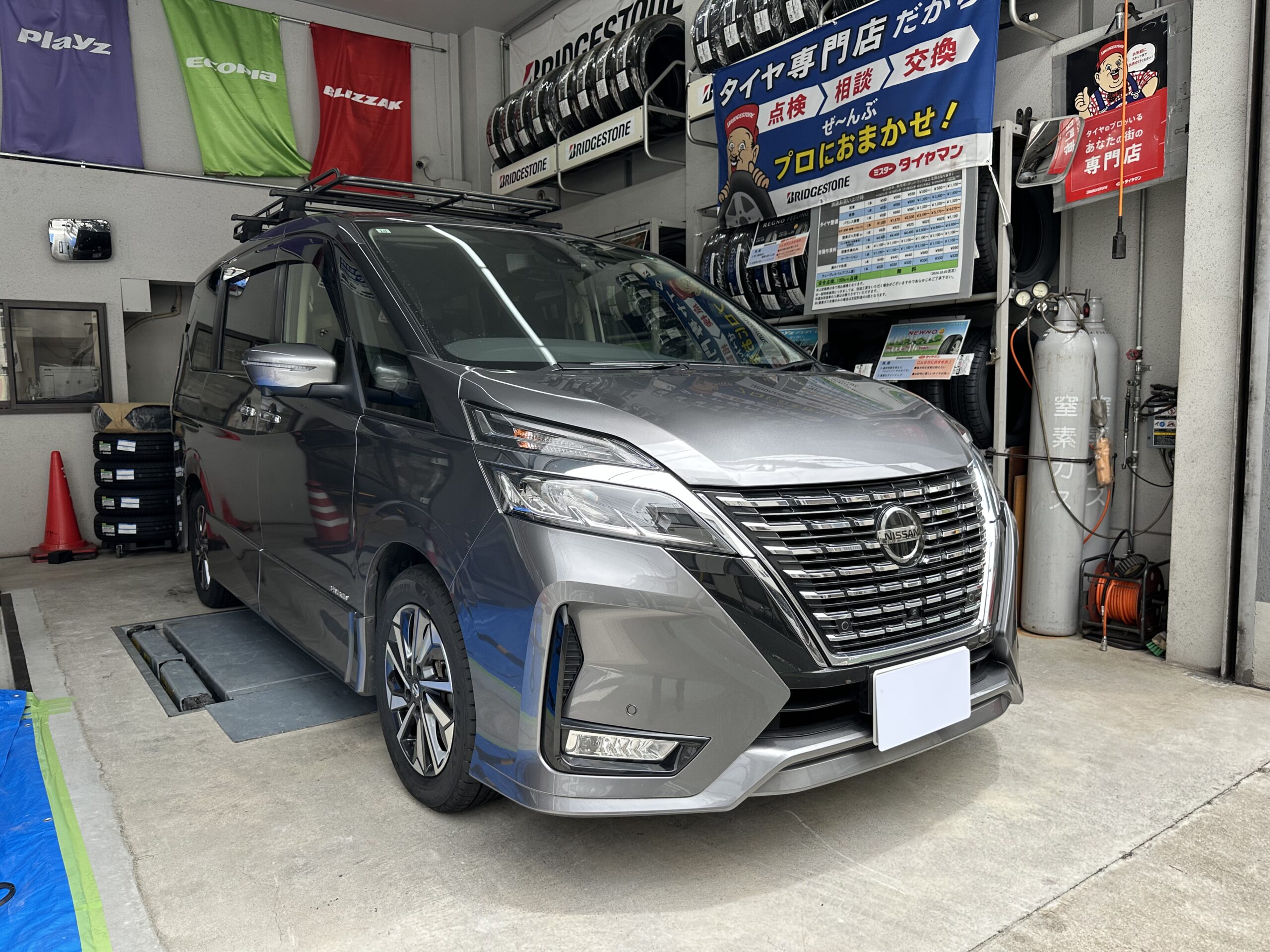 【タイヤ交換】セレナ×ブリヂストン「Playz PX-RVⅡ」