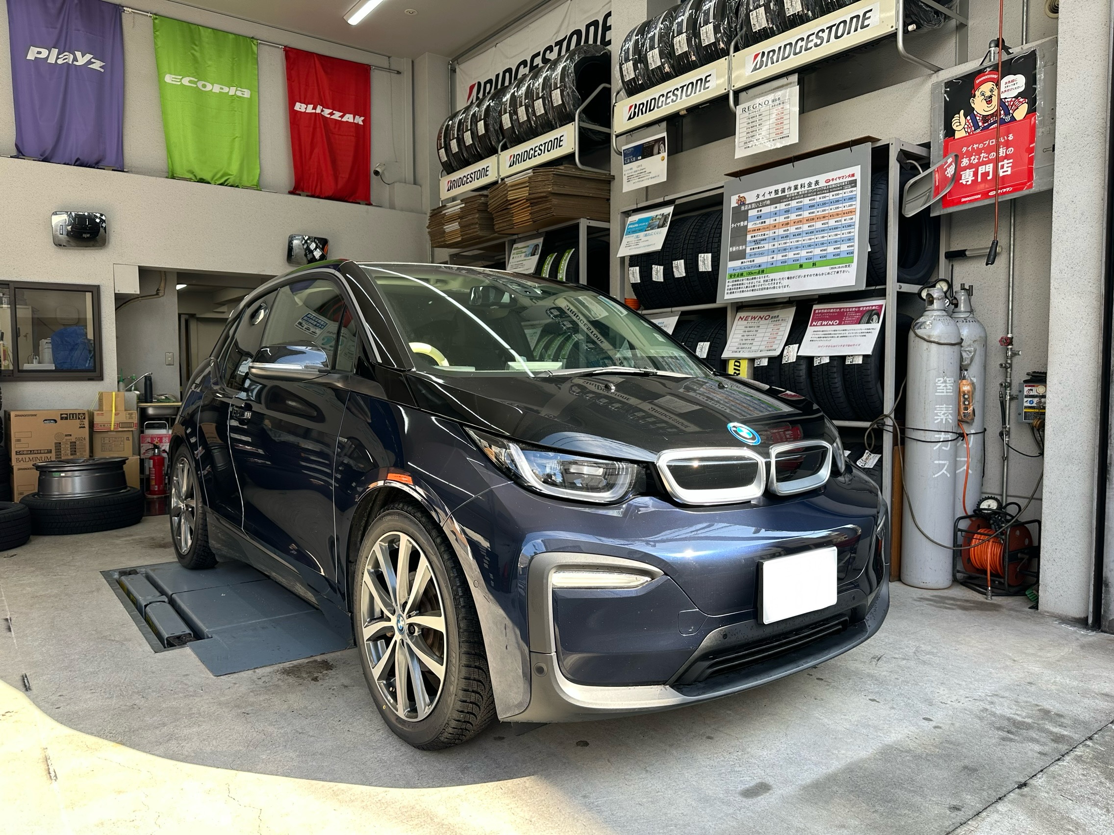 「BMW」i3×「BRIDGESTONE」BRIZZAK NV orogic　スタッドレス交換