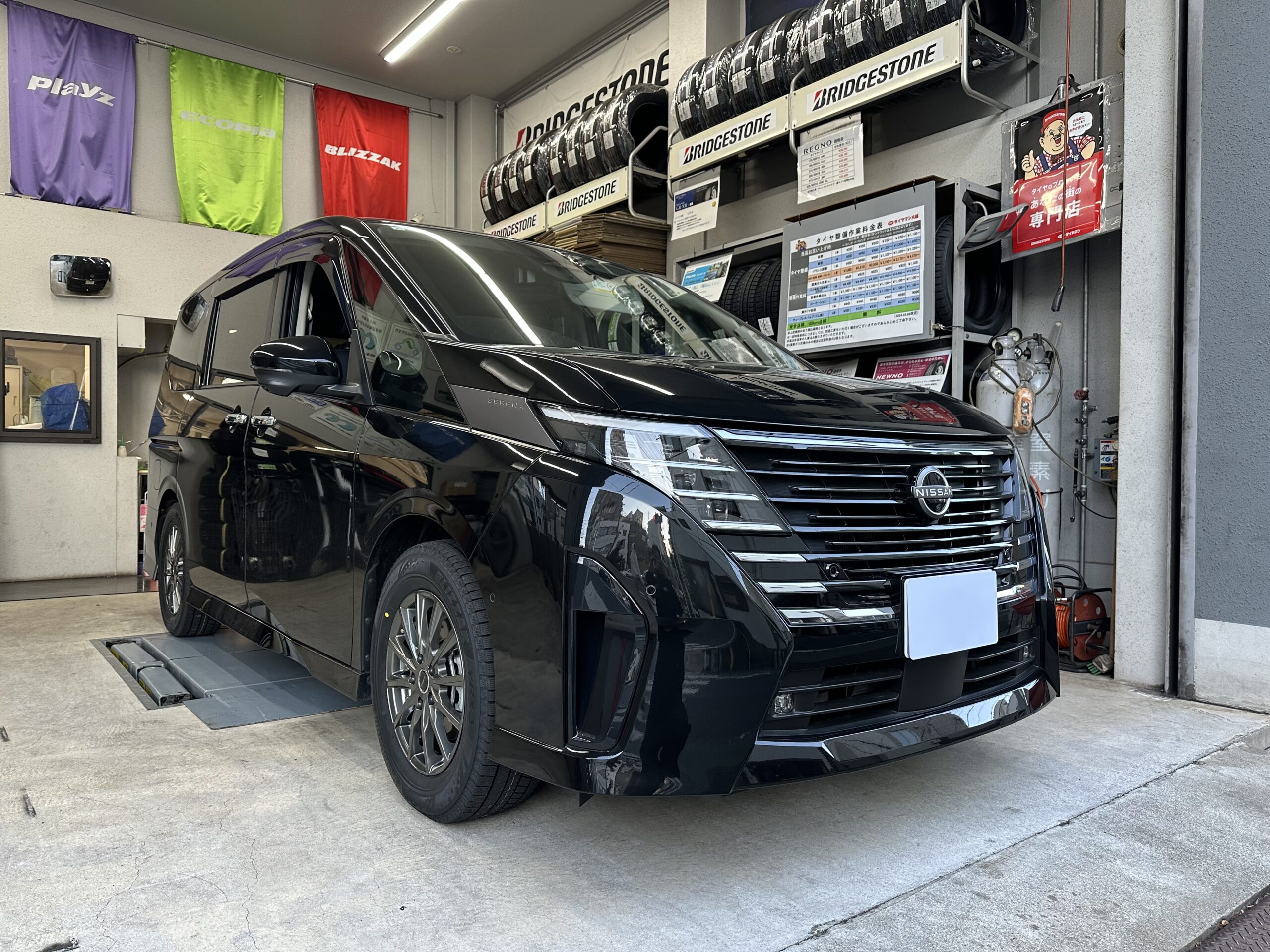 「NISSAN」セレナ×スタッドレスセット「VRX3×BALMINUM」　履き替え