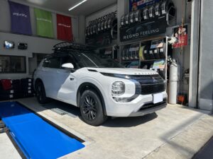 【スタッドレスセット】アウトランダー×「ブリヂストン VRX3×ウェッズ VELVASPORT2」