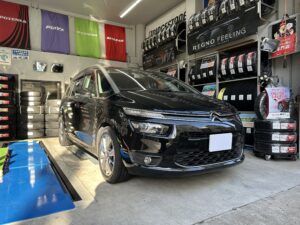 【スタッドレス交換】シトロエンC4ピカソ×ブリヂストン「VRX3」