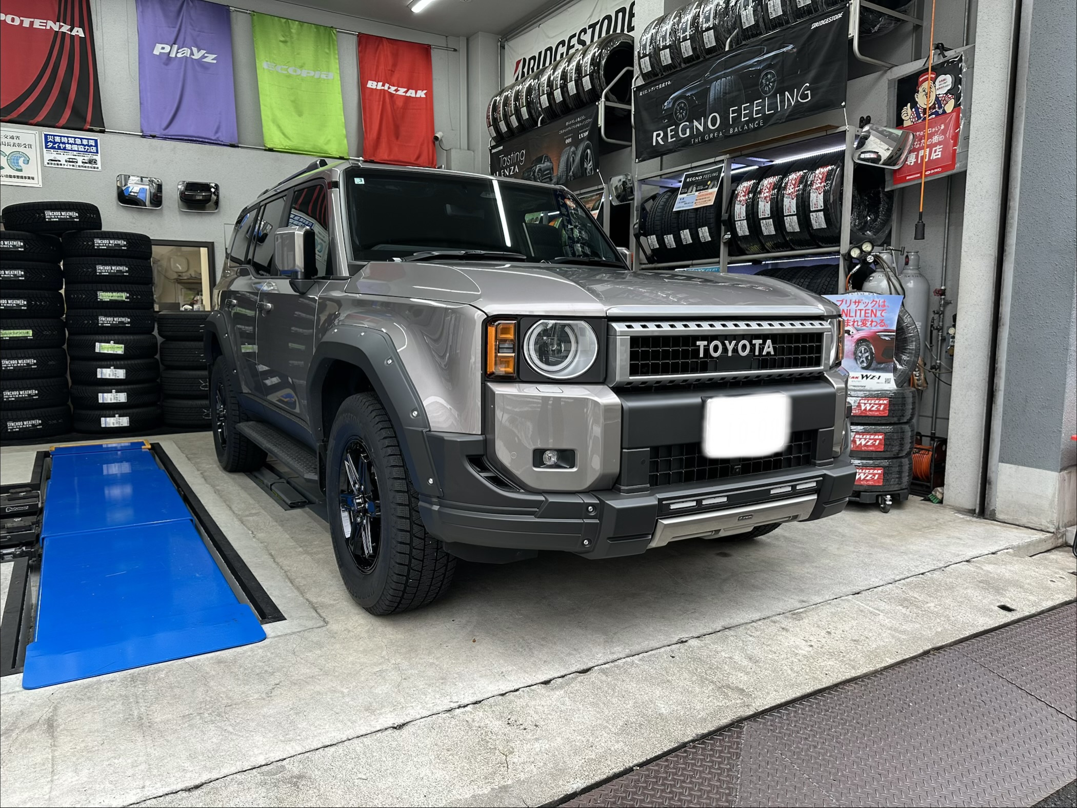 【スタッドレスセット】ランドクルーザー250×「DM-V3」＆「キーラータクティクス」