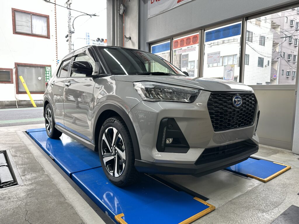 【オールシーズンタイヤにも違いあり！】ロッキー×シンクロウェザー　タイヤ交換