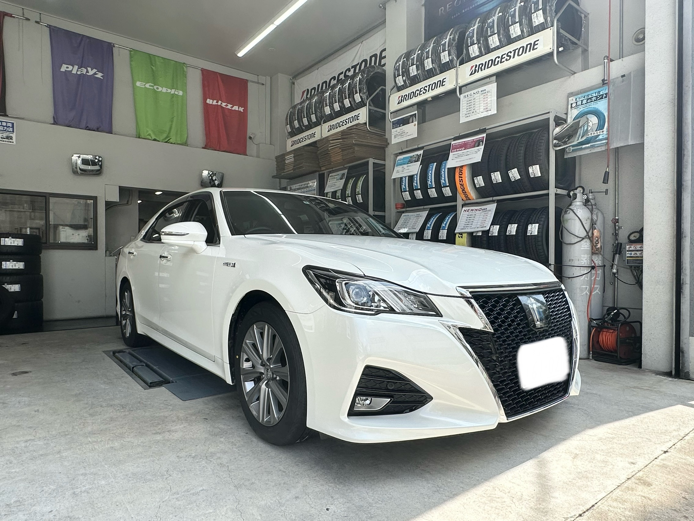 【タイヤ交換】クラウンATHLETES×ブリヂストン「REGNO GR-XⅢ」