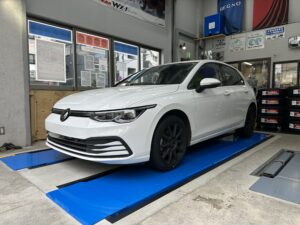 【プラットフォームに要注意！】ゴルフ×VRX3　スタッドレスタイヤ交換