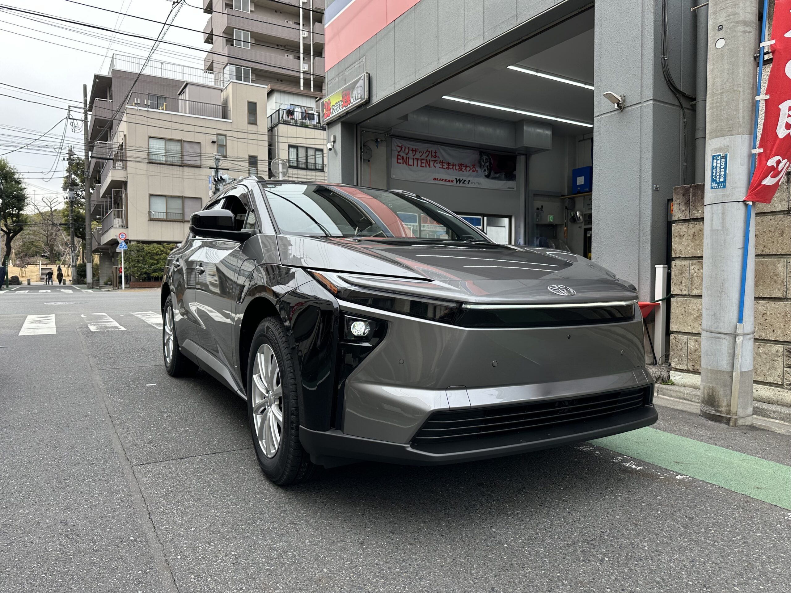 【装着事例】トヨタ bZ4X × ブリヂストン最新スタッドレスWZ-1！電気自動車にオススメのスタッドレスとは？