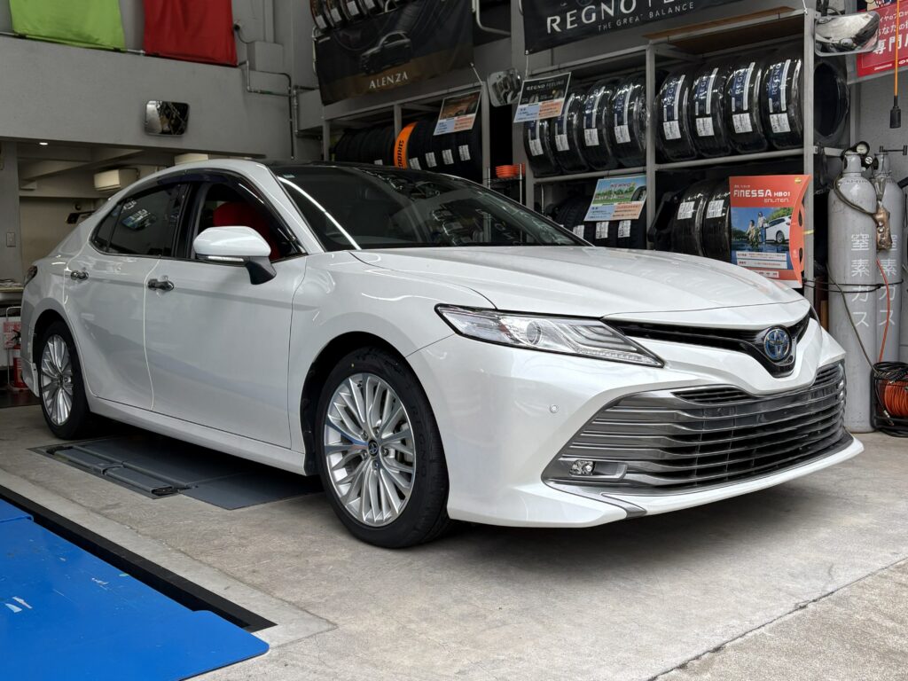 【カムリ×タイヤ交換】REGNO（レグノ）GR-XⅢでさらに上質な走りへ！墨田区のタイヤ交換はお任せください！