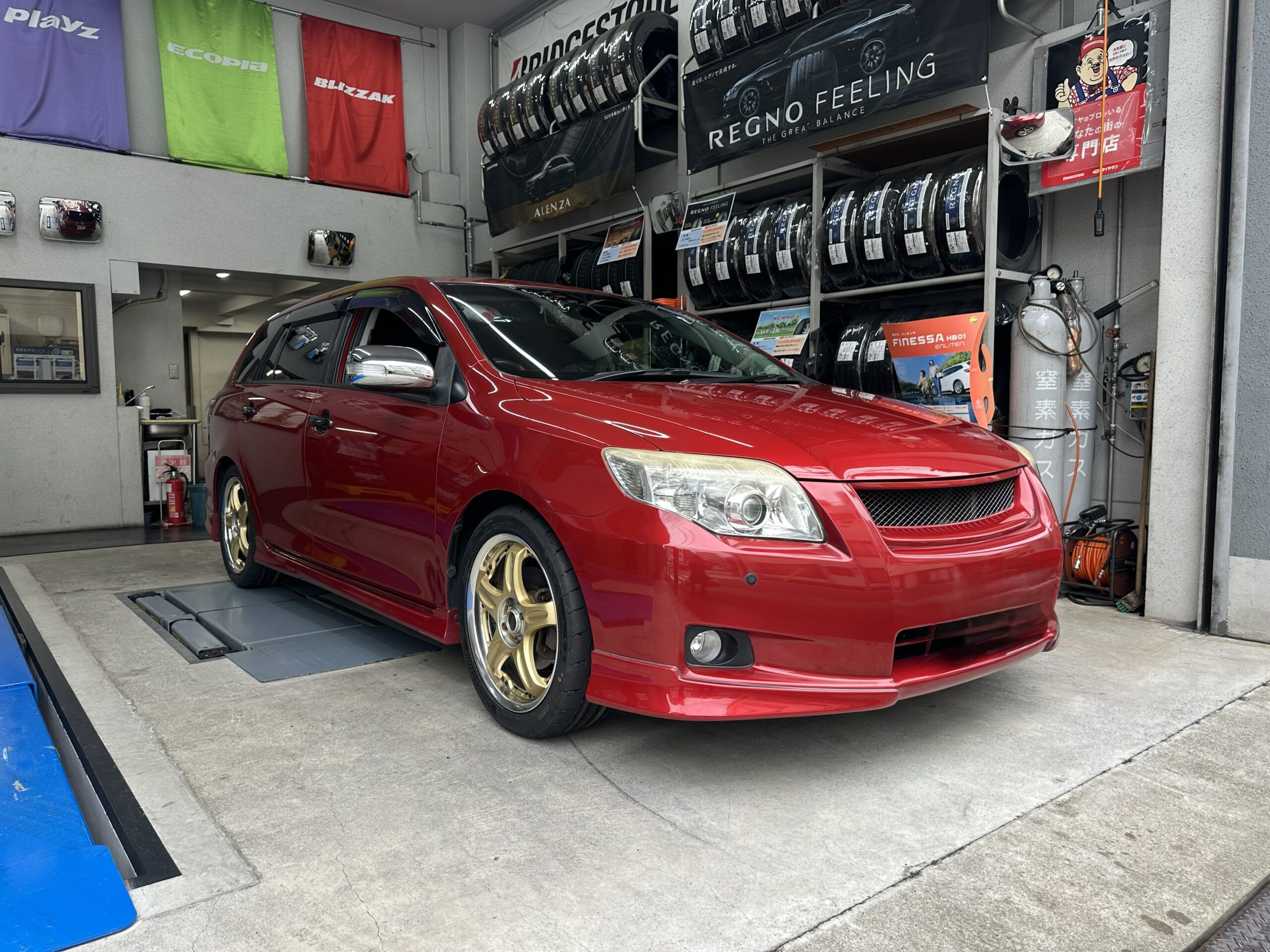 【カローラフィールダー×タイヤ交換】愛車の足元が3世代分進化！『POTENZA（ポテンザ）AdrenalinRE005』を装着！墨田区のタイヤ交換はお任せください！